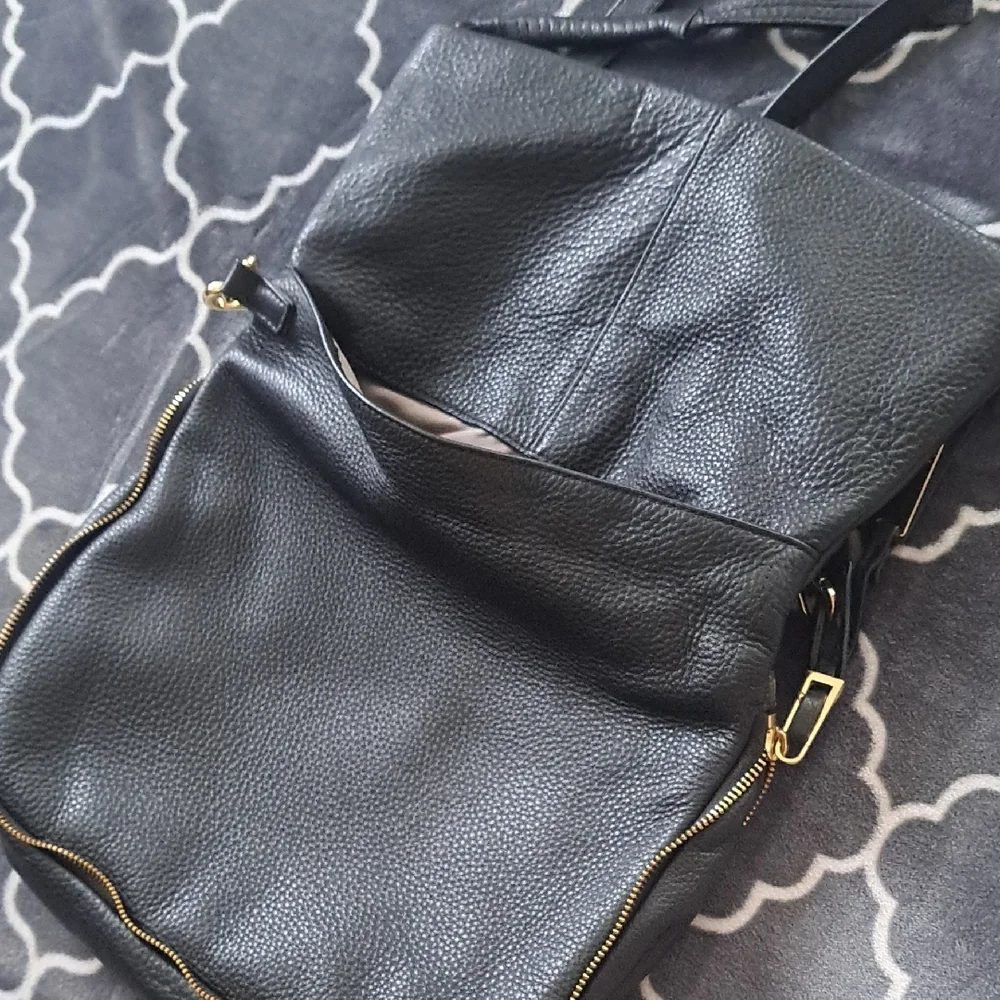 Vince Camuto Black Leather Crossbody Bag - Picture 5 of 15
